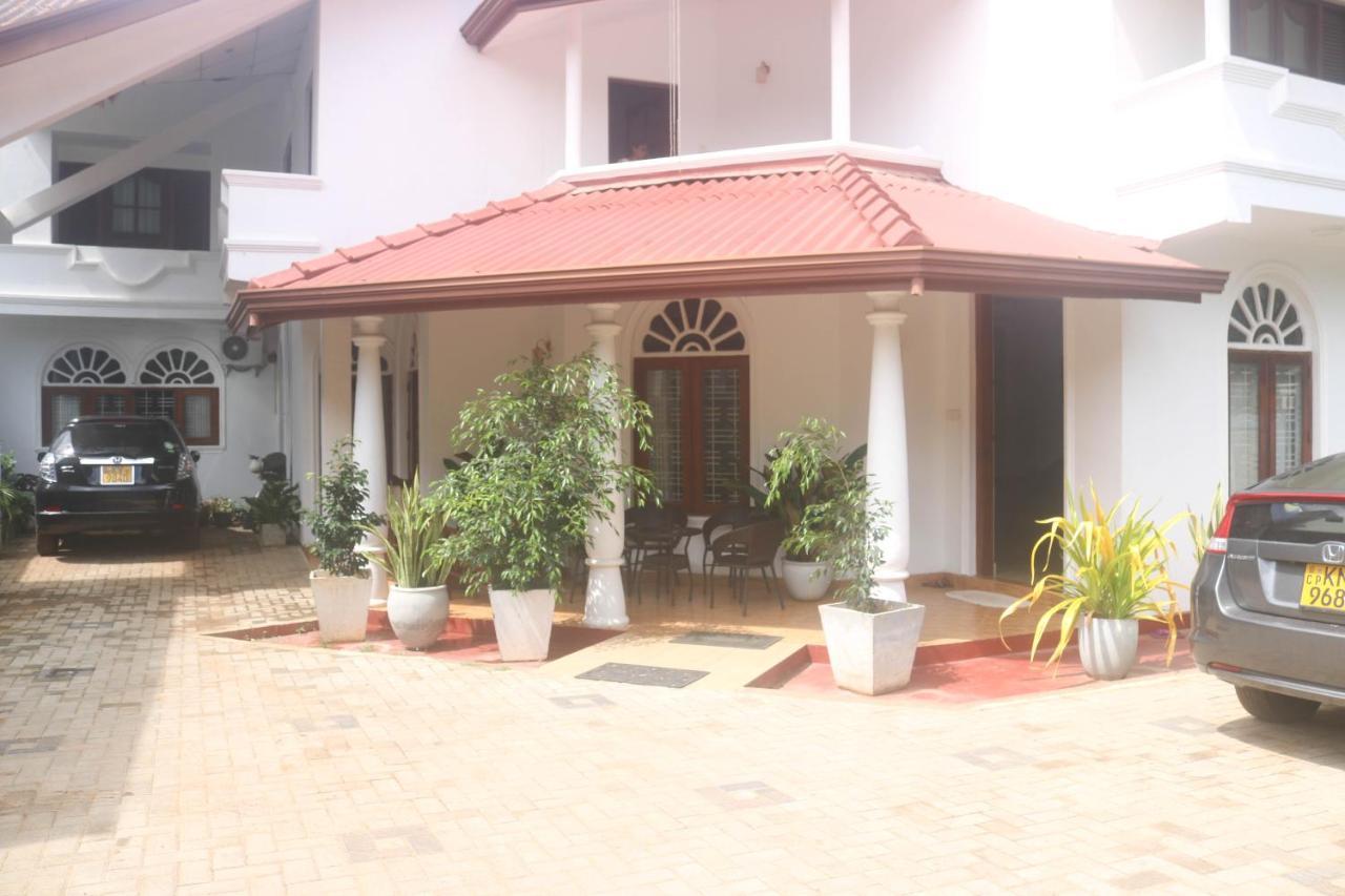 אנוראדפורה Thidasa Holiday Resort מראה חיצוני תמונה